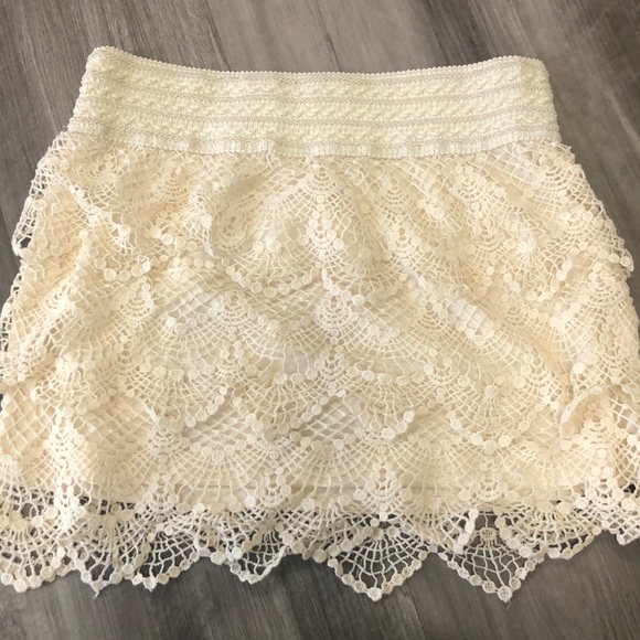 🔹3 for $8 shorts🔹 Lace skirt - Picture 1 of 2